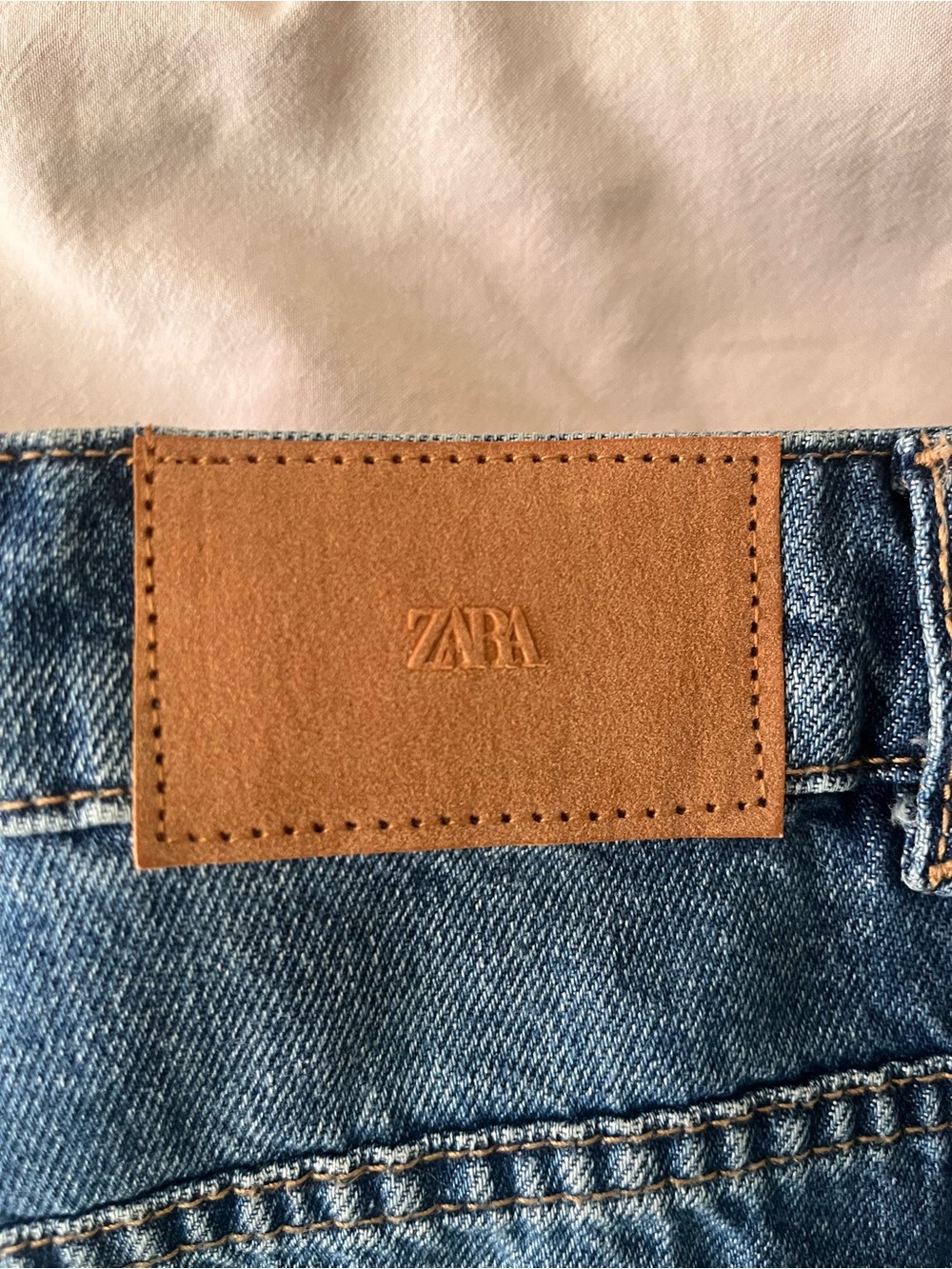 Zara Medium Blue Boyfriend Jeans with Tan Patch - Picture 2 of 4